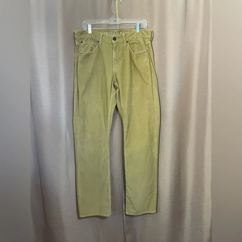American Eagle Men's 32 x 34 Corduroy Pants in Khaki GUC